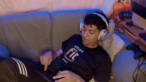 Snapshot of lpysami chatting on 10.24.25 lpysami online show from 10.24.25