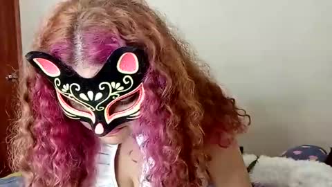 Snapshot of luanapowerful chatting on 12.16.24 luanapowerful online show from 12.16.24