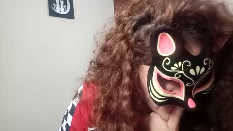 Snapshot of luanapowerful chatting on 02.06.25 luanapowerful online show from 02.06.25