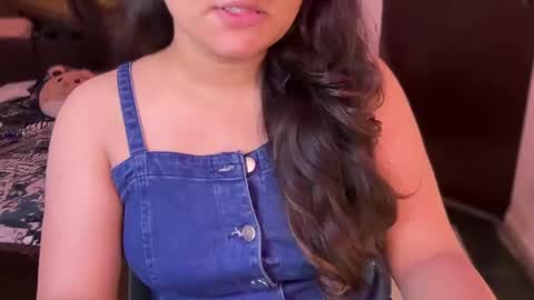 Snapshot of lubna_07 chatting on 10.03.25 slow poison online show from 10.03.25