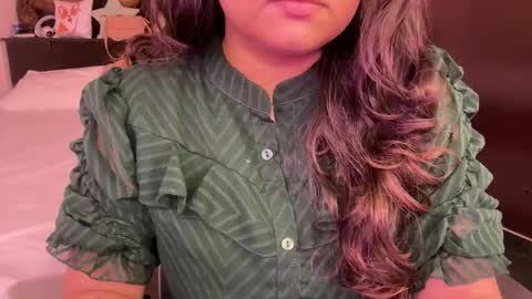 Snapshot of lubna_07 chatting on 10.18.25 slow poison online show from 10.18.25