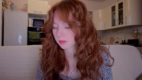 Snapshot of luciacoy chatting on 09.25.25 Lucia online show from 09.25.25