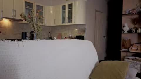 Snapshot of luciacoy chatting on 10.04.25 Lucia online show from 10.04.25