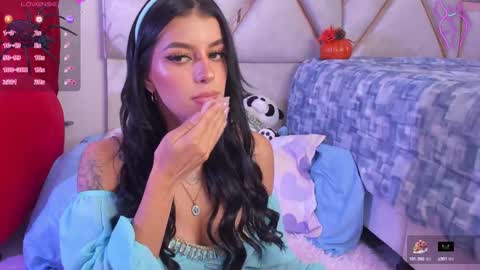 Snapshot of luciajhonnes chatting on 10.09.25 LuciaJhonnes online show from 10.09.25