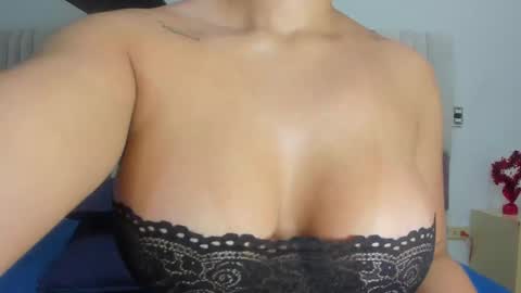 instagram luciana417  online show from 02.20.25