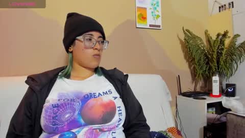 Dani 3 online show from 10.18.25