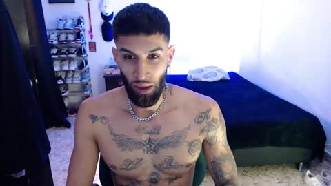 Snapshot of luciifer_hills chatting on 01.01.25 luciifer_hills online show from 01.01.25