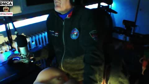 Snapshot of luckyfreak1 chatting on 02.01.25 call me Stefan online show from 02.01.25