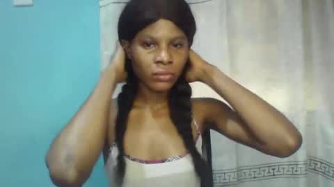 Snapshot of luckymadequeen chatting on 01.02.25 Gloria online show from 01.02.25