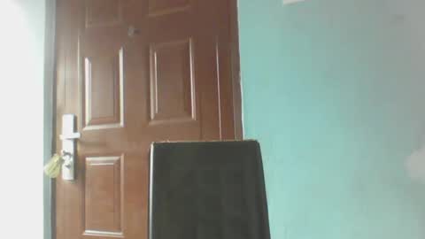 Snapshot of luckymadequeen chatting on 01.14.25 Gloria online show from 01.14.25