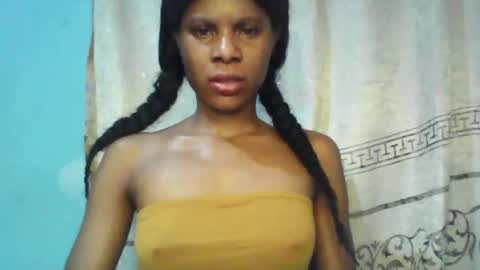 Snapshot of luckymadequeen chatting on 01.26.25 Gloria online show from 01.26.25