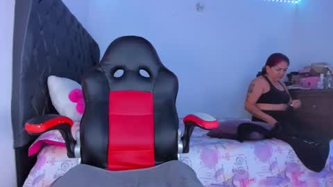 Snapshot of lucy_chanel chatting on 10.28.25 lucy online show from 10.28.25