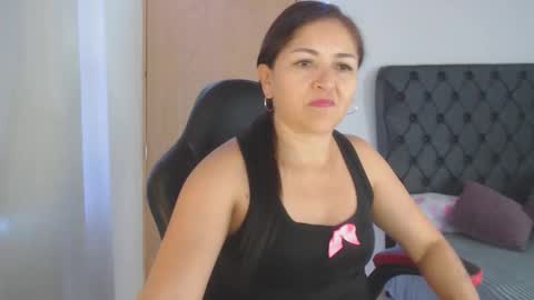 Snapshot of lucy_chanell chatting on 12.08.24 lucy online show from 12.08.24