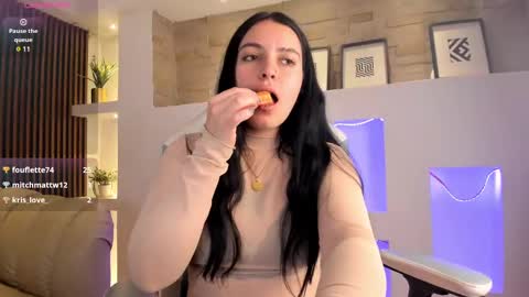 Snapshot of lucy_smith7 chatting on 01.04.25 Sofia  online show from 01.04.25