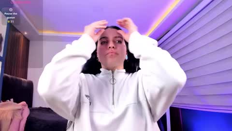 Snapshot of lucy_smith7 chatting on 02.20.25 Sofia  online show from 02.20.25