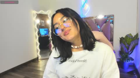 Snapshot of ludo_kitty_tay chatting on 02.17.25 ludo_kitty_tay online show from 02.17.25