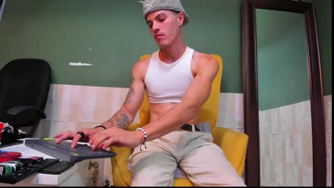 Luis AS online show from 01.12.25