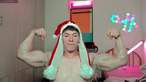 Snapshot of luisfernikesportboy chatting on 12.18.24 Luis Fer PVT IS OPEN online show from 12.18.24