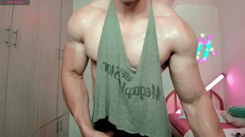 Snapshot of luisfernikesportboy chatting on 12.20.24 Luis Fer PVT IS OPEN online show from 12.20.24