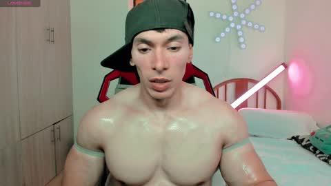 Snapshot of luisfernikesportboy chatting on 12.31.24 Luis Fer PVT IS OPEN online show from 12.31.24