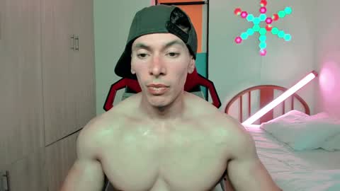 Snapshot of luisfernikesportboy chatting on 01.14.25 Luis Fer PVT IS OPEN online show from 01.14.25