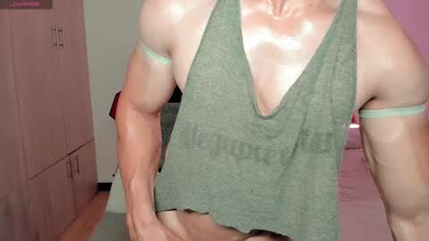 Snapshot of luisfernikesportboy chatting on 02.17.25 Luis Fer PVT IS OPEN online show from 02.17.25