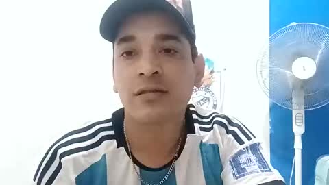 Snapshot of lukaqac chatting on 11.15.25 Lukapijagorda online show from 11.15.25