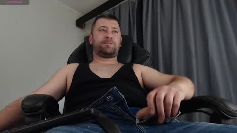 Snapshot of lukkee30 chatting on 11.11.25 Sir Alex online show from 11.11.25