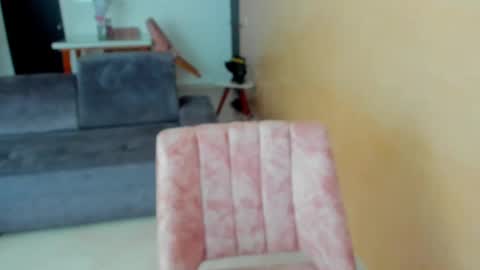 Snapshot of lulu_lopez chatting on 09.14.25 Lau  online show from 09.14.25