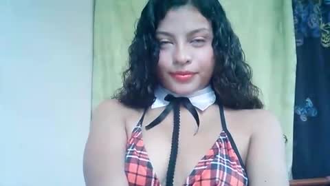 luluupeach69 online show from 10.29.25