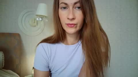 Snapshot of luna_hoti chatting on 09.25.25 luna_hoti online show from 09.25.25