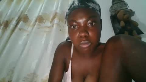 Snapshot of luna_tease chatting on 11.03.25 luna_tease online show from 11.03.25