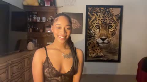 lunaa_11 online show from 12.05.24