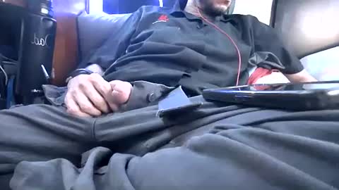 Snapshot of lurkus chatting on 10.02.25 lurkus online show from 10.02.25