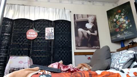 Snapshot of lusciouslibra82 chatting on 09.08.25 .Clarissa. Follow me on Instagram miss buns online show from 09.08.25