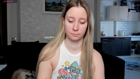 Snapshot of lusyagreenberg chatting on 02.08.25 LusyaGreenberg online show from 02.08.25