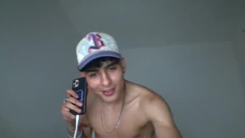 Snapshot of lyan_master_ chatting on 10.27.25 Lyan online show from 10.27.25