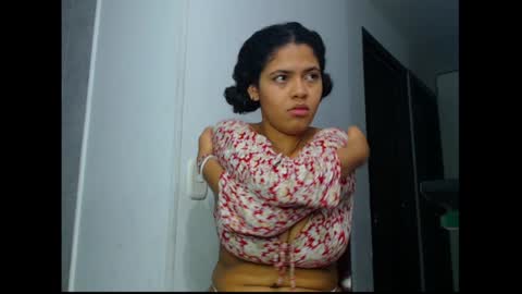 lylii_evans online show from 01.13.25