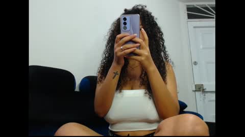 lylii_evans online show from 02.05.25