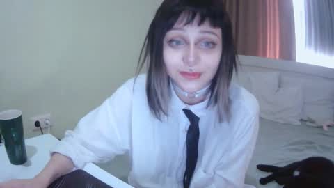 Kira online show from 09.19.25