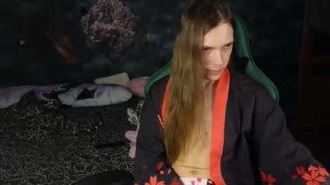 Snapshot of m1shq chatting on 03.08.25 m1shq online show from 03.08.25