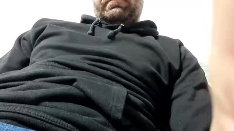 Snapshot of macelaruldeiduri chatting on 11.17.25 macelaruldeiduri online show from 11.17.25