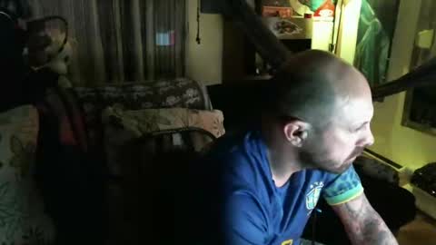 Snapshot of mad_dem0n chatting on 03.10.25 Manuel online show from 03.10.25