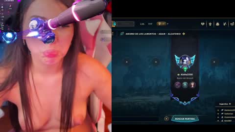 Snapshot of madeleine_shinobi chatting on 01.22.25 Emily Only Fans online show from 01.22.25