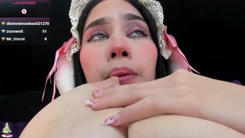 Snapshot of madelin_clerk chatting on 12.21.24 Madelin Clerk online show from 12.21.24