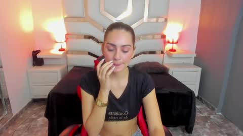 Snapshot of madisoncarzon chatting on 09.20.25 Madison Carzon online show from 09.20.25