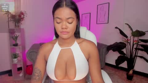 Snapshot of madisson_davon chatting on 02.16.25 Madisson Davon online show from 02.16.25