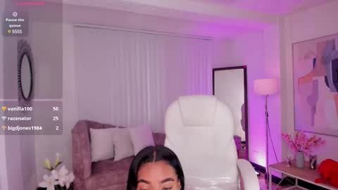 Snapshot of madisson_davon chatting on 03.07.25 Madisson Davon online show from 03.07.25