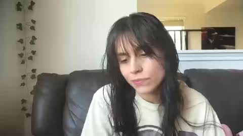Mae Bae online show from 10.15.25
