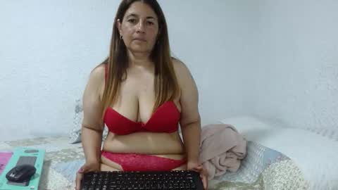 Snapshot of mafe_astor chatting on 11.10.25 mafe online show from 11.10.25